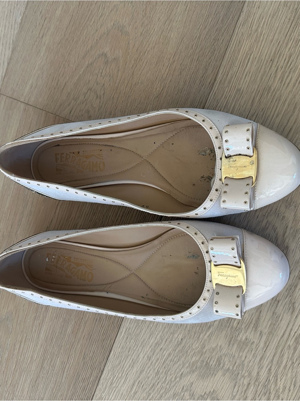 Salvatore Ferragamo Cream Patent Vara Bow Loafers